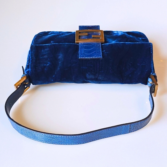 **SOLD**Fendi Baguette Velvet Crocodile Trim - Picture 12 of 17